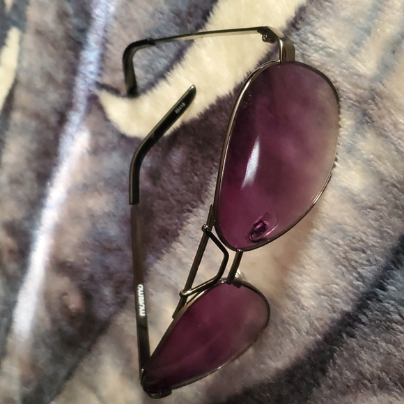Mossimo aviator shades - Picture 2 of 2